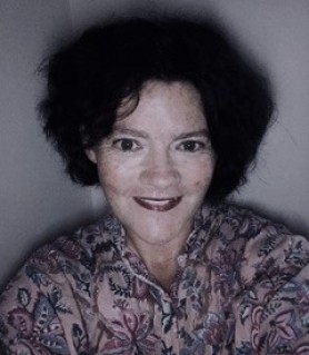 Dr Julie Connolly